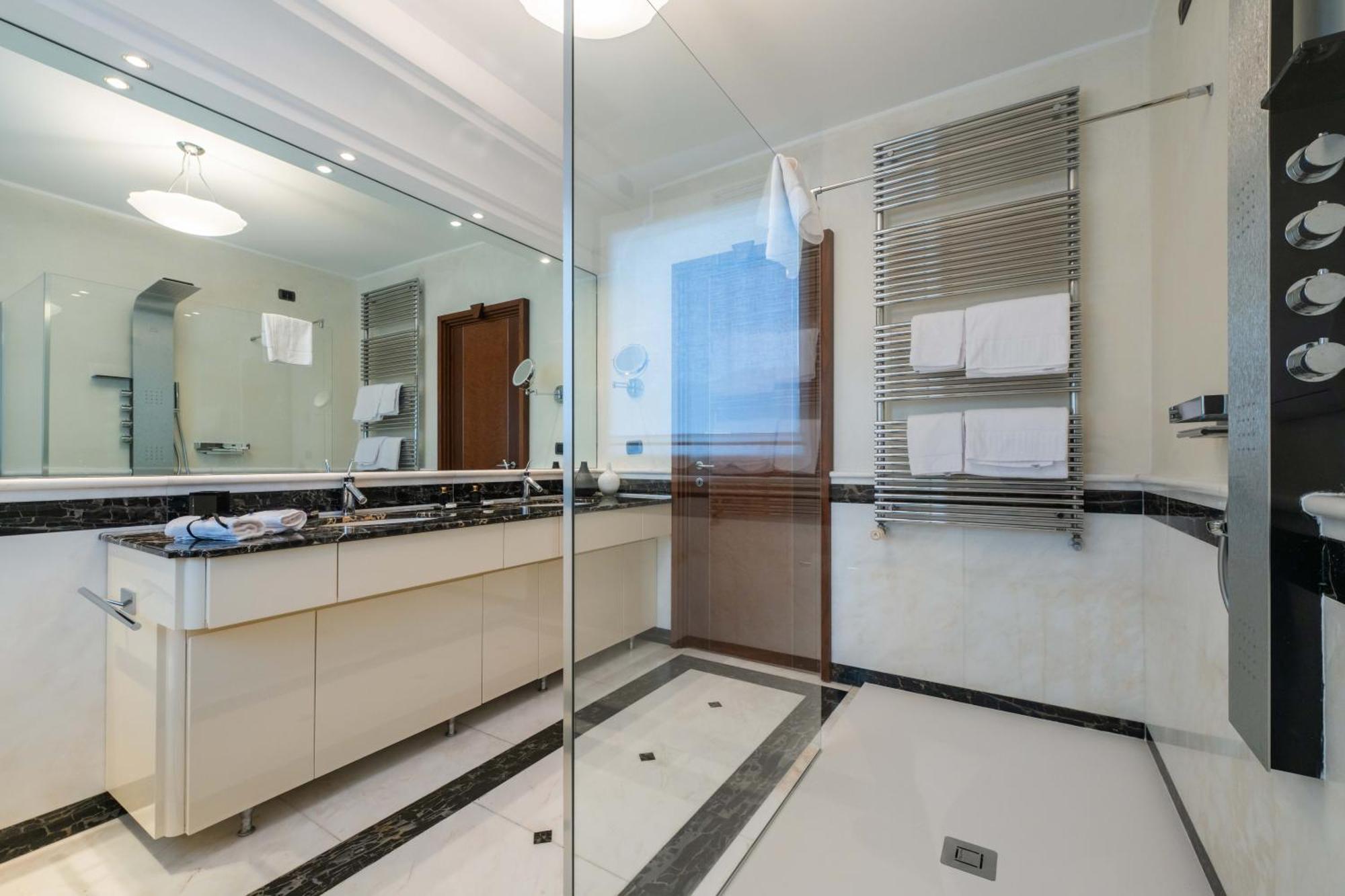 Airport Bea Rooms Azzano San Paolo Exterior foto